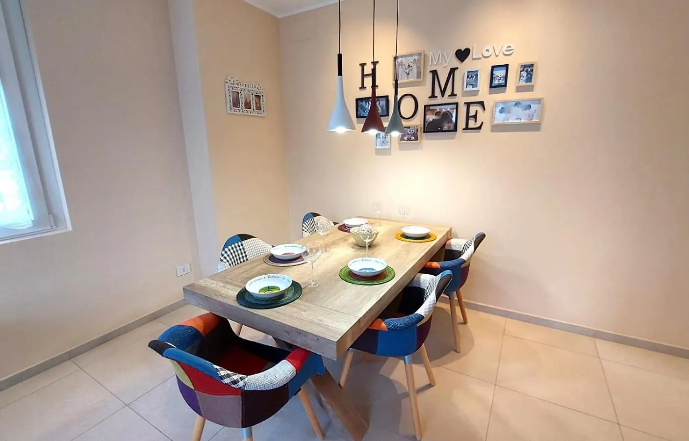 Nana Holiday House 루이노 아파트